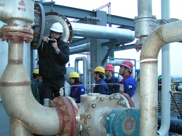 超分子膜化完成后英國專家進行驗收，并肯定了我們的超分子膜化的效果